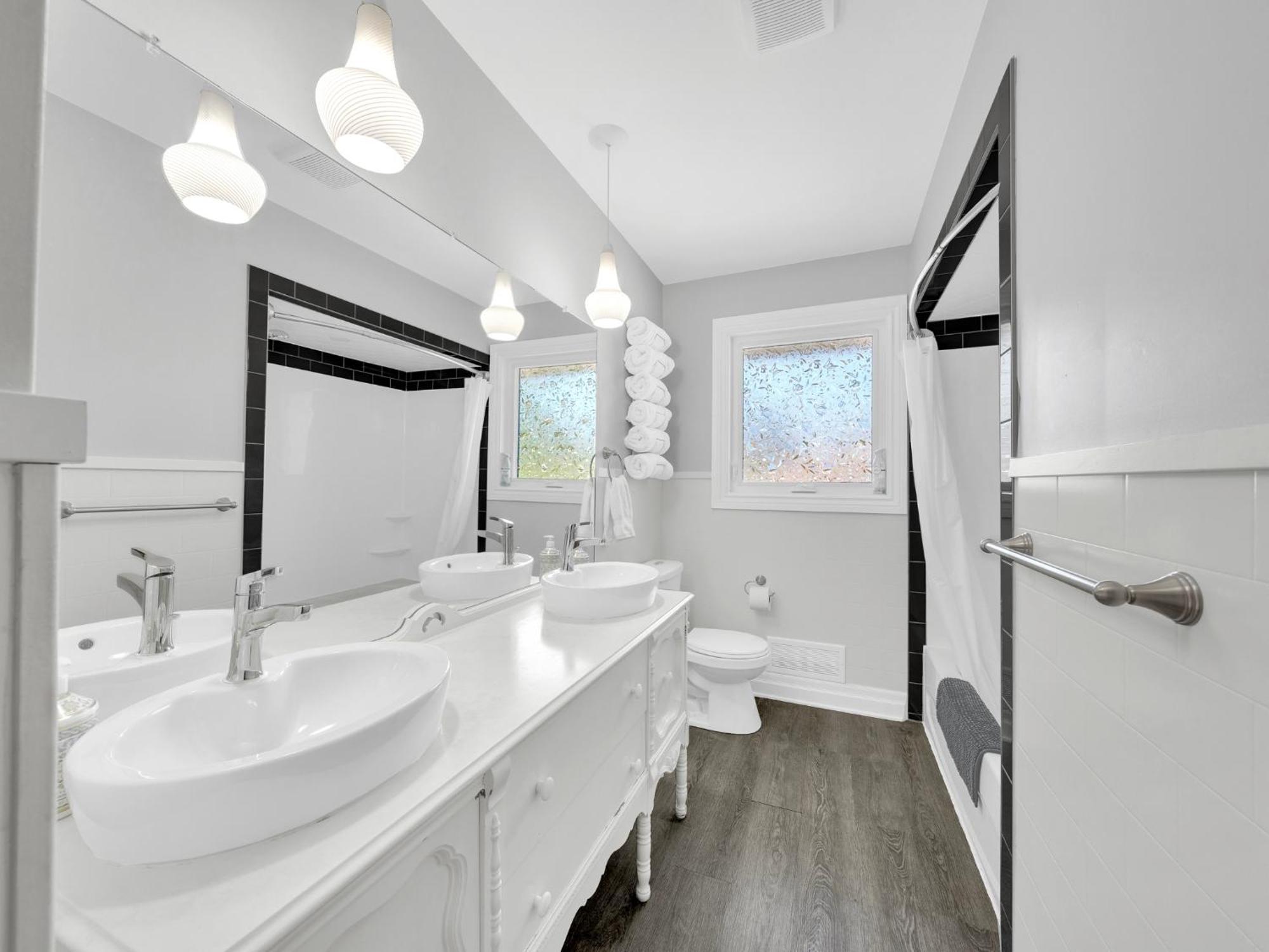 Park Bungalow #4 - Seacliff Beach Suites Leamington Zewnętrze zdjęcie